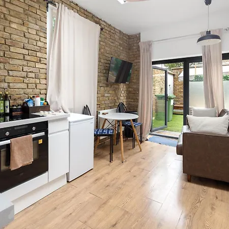 Putney Thames Garden Flat Appartement Londen Buitenkant foto