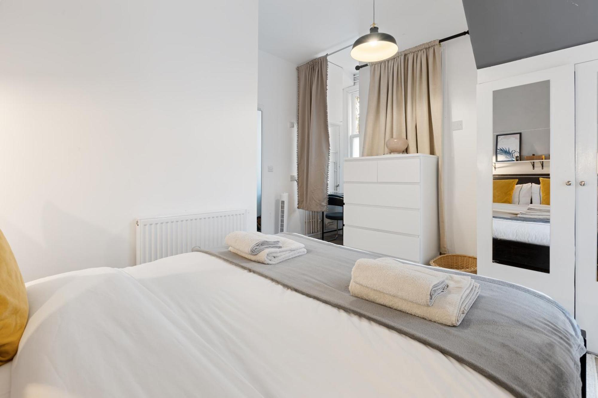 Putney Thames Garden Flat * Londen
